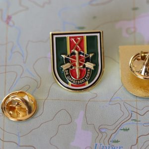 SFA miniature Flash and Crest Pin